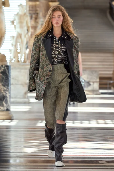 Look 34